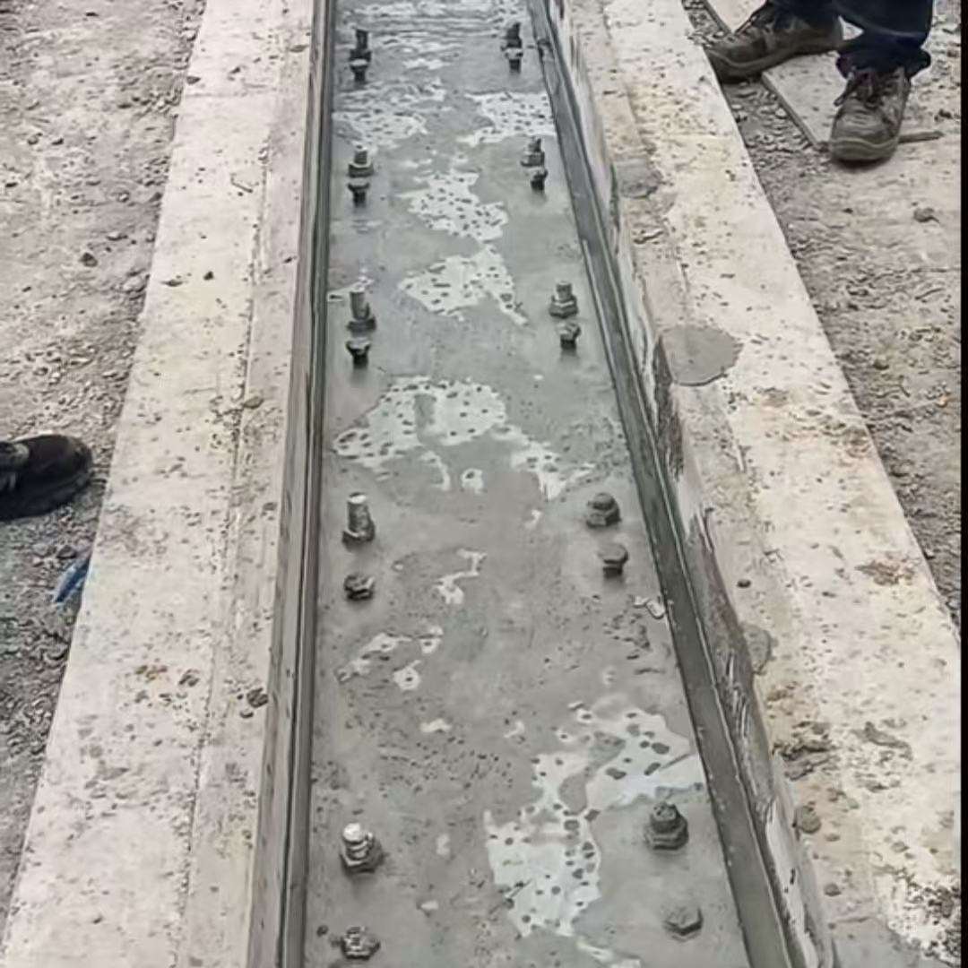 兴隆台港口码头起重机龙门吊重型机械设备稳固用早强快凝轨道胶泥